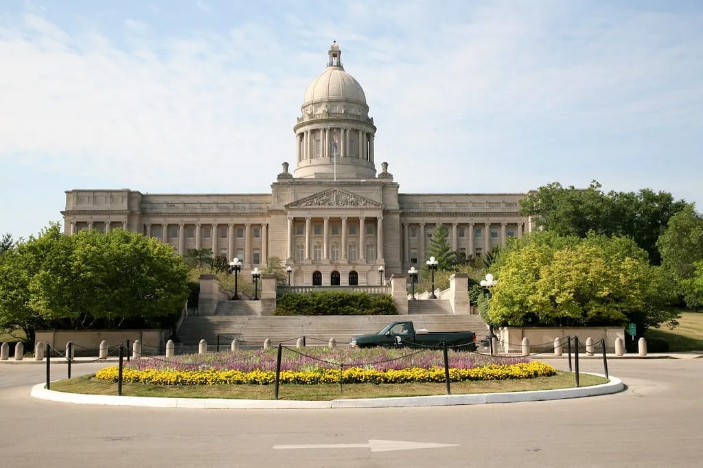 Kentucky Cuts Income Tax Rate