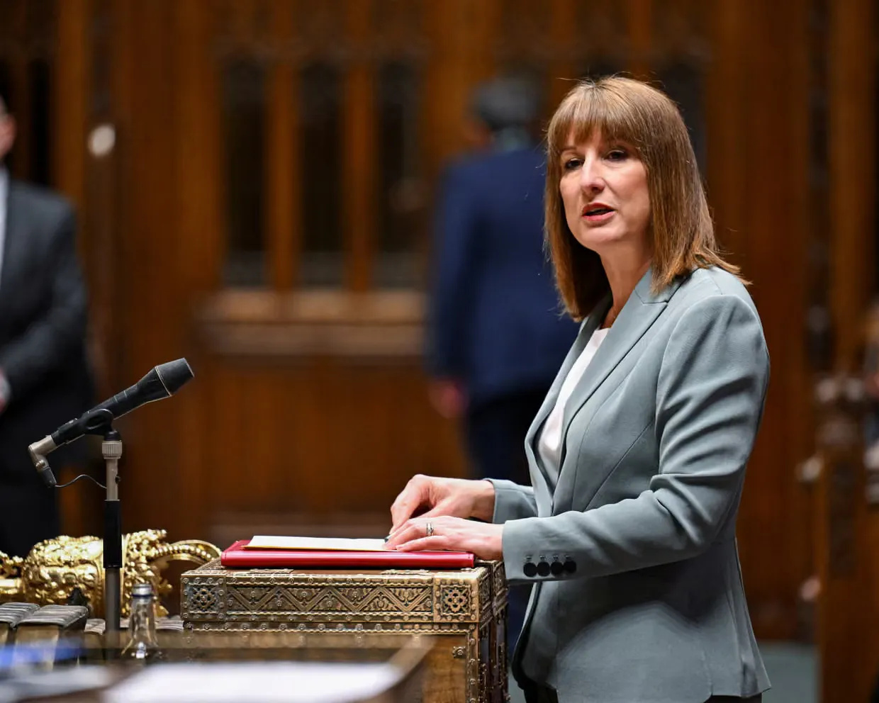 How changing the VAT threshold affects UK revenues